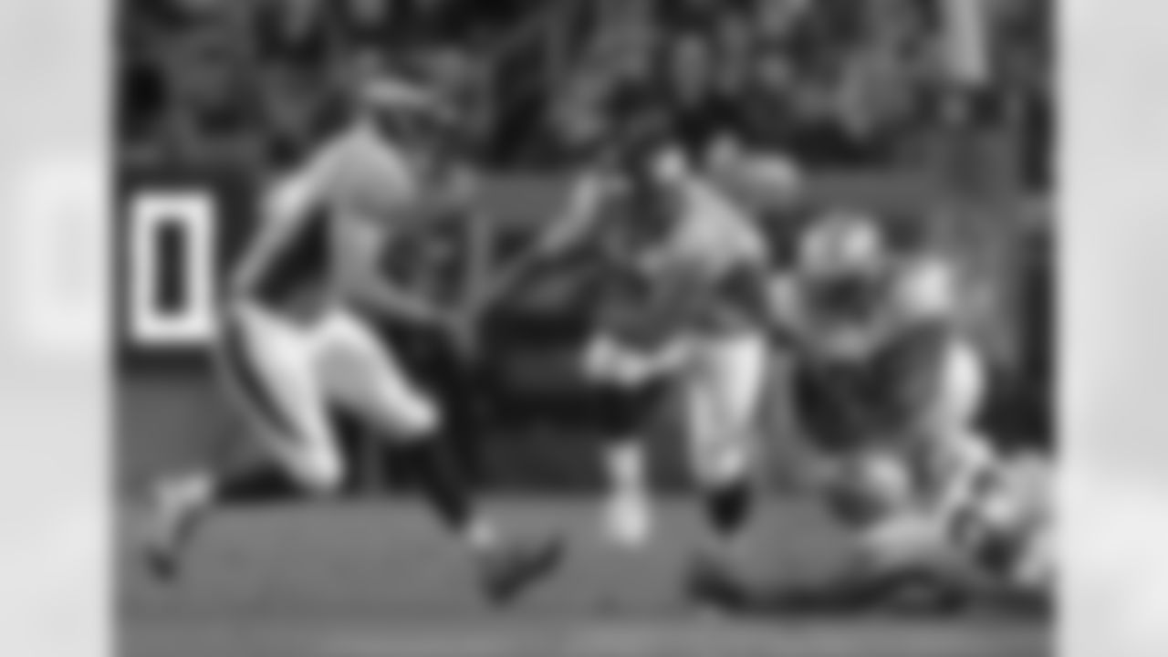 RB Lance Ball picks up 10 yards on a carry.