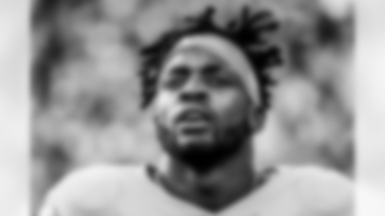 Denver Broncos running back Melvin Gordon III (25) during the NFL game against the Philadelphia Eagles on Sunday, November 14, 2021 at Empower Field at Mile High in Denver, Colorado.
Photo by Gabriel Christus