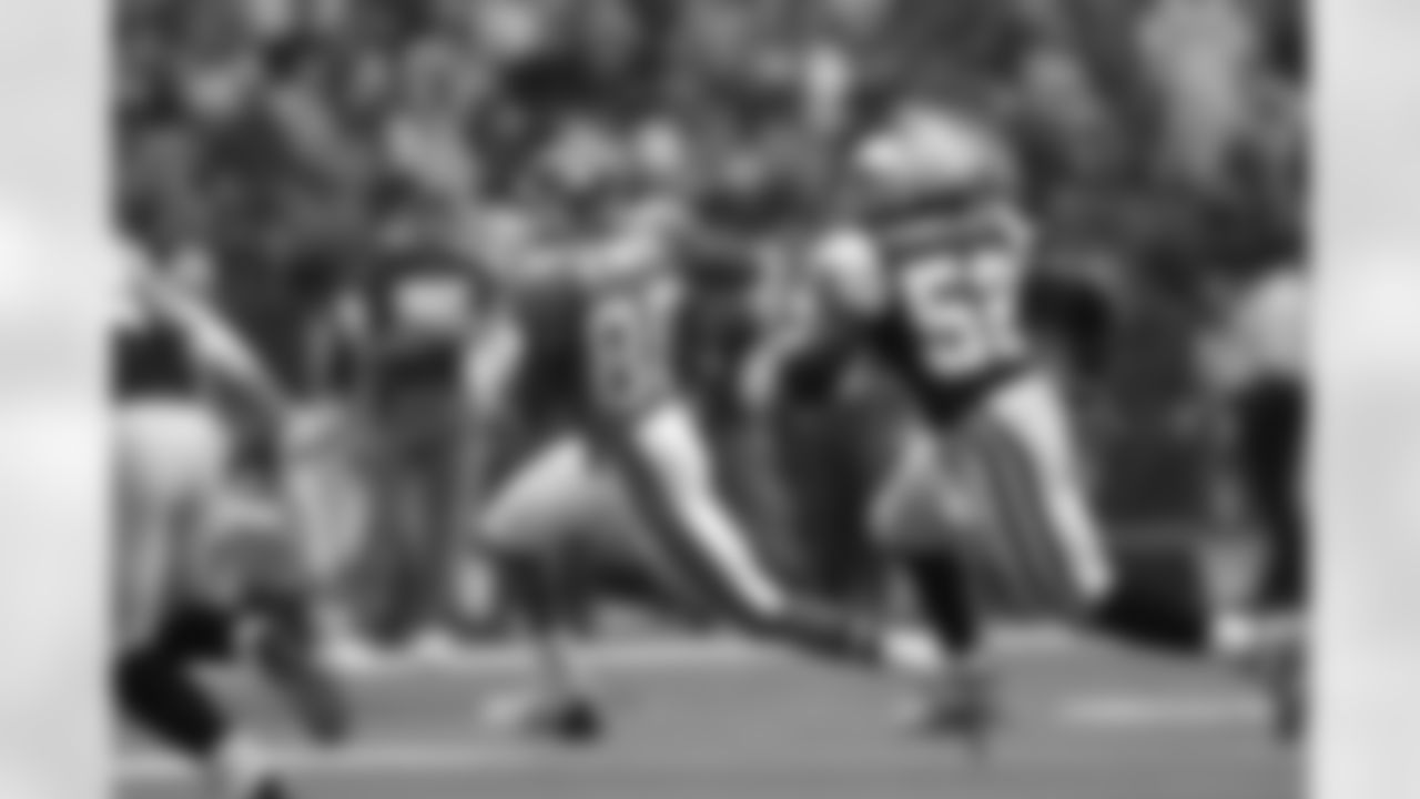 Since the team rebranded in 1997, the 2001 game marks the only time the team has returned to this retro look. Here, Rod Smith makes a reception during the Broncos 26-24 win over Dallas.