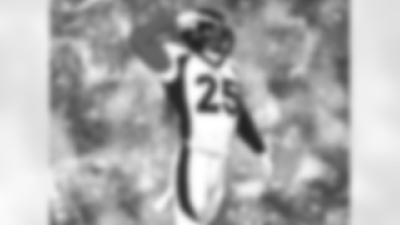Illustration based on photo originally taken by Gabriel Christus for the Denver Broncos.