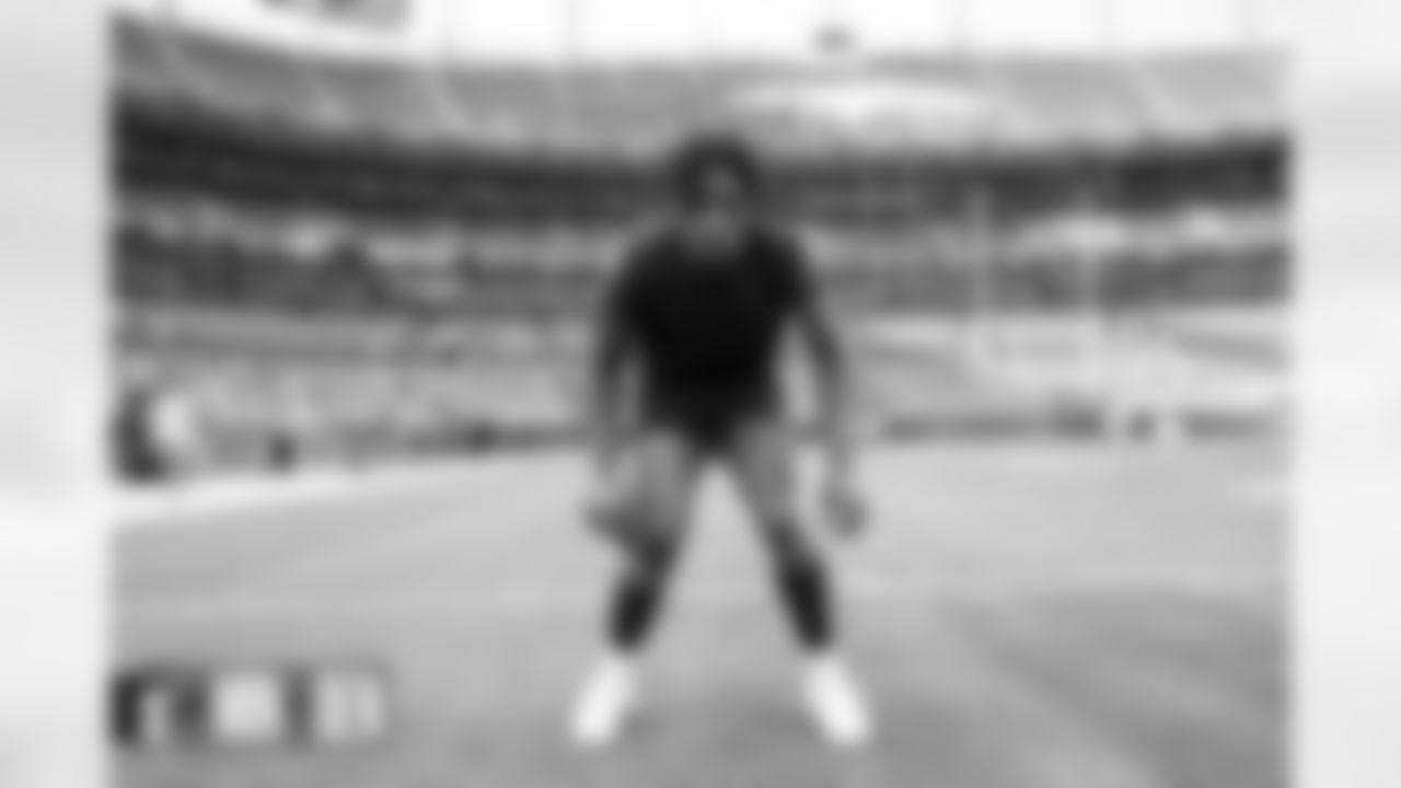 before the Broncos' preseason Week 3 game against the Minnesota Vikings at Empower Field at Mile High in Denver, Colorado on August 27, 2022. (Photo by Ben Swanson)