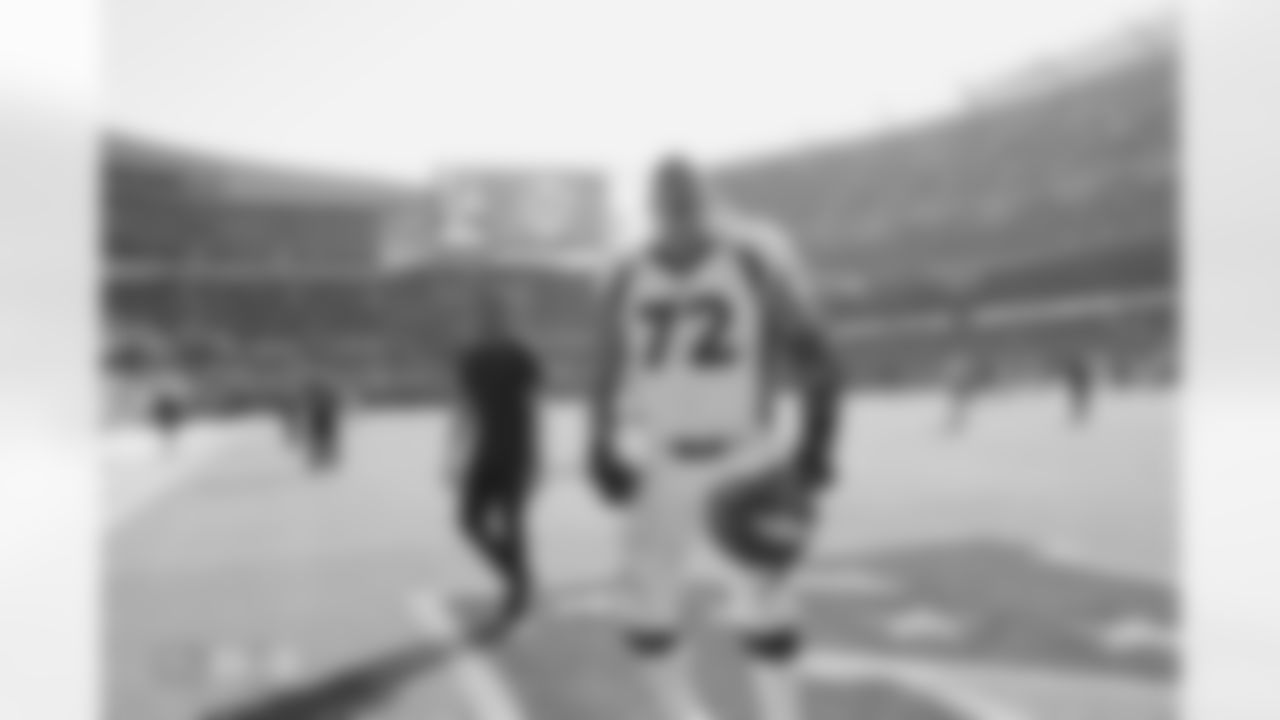 Garett Bolles (72) during the Broncos' Week 4 game against the Chicago Bears at Soldier Field in Chicago, Illinois on October 1, 2023. Photo by Ben Swanson / Denver Broncos