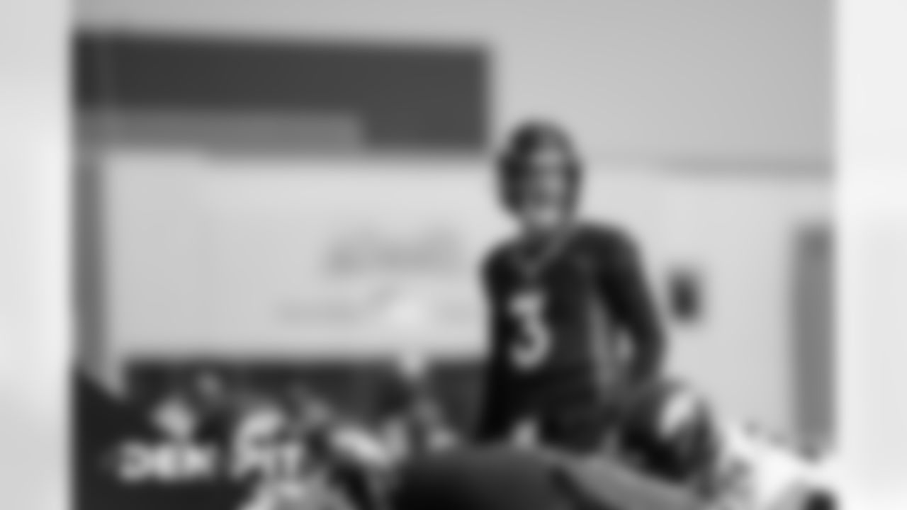 Drew Lock stands under center during practice at UCHealth Training Center on September 18, 2020. (Photo by Ben Swanson)