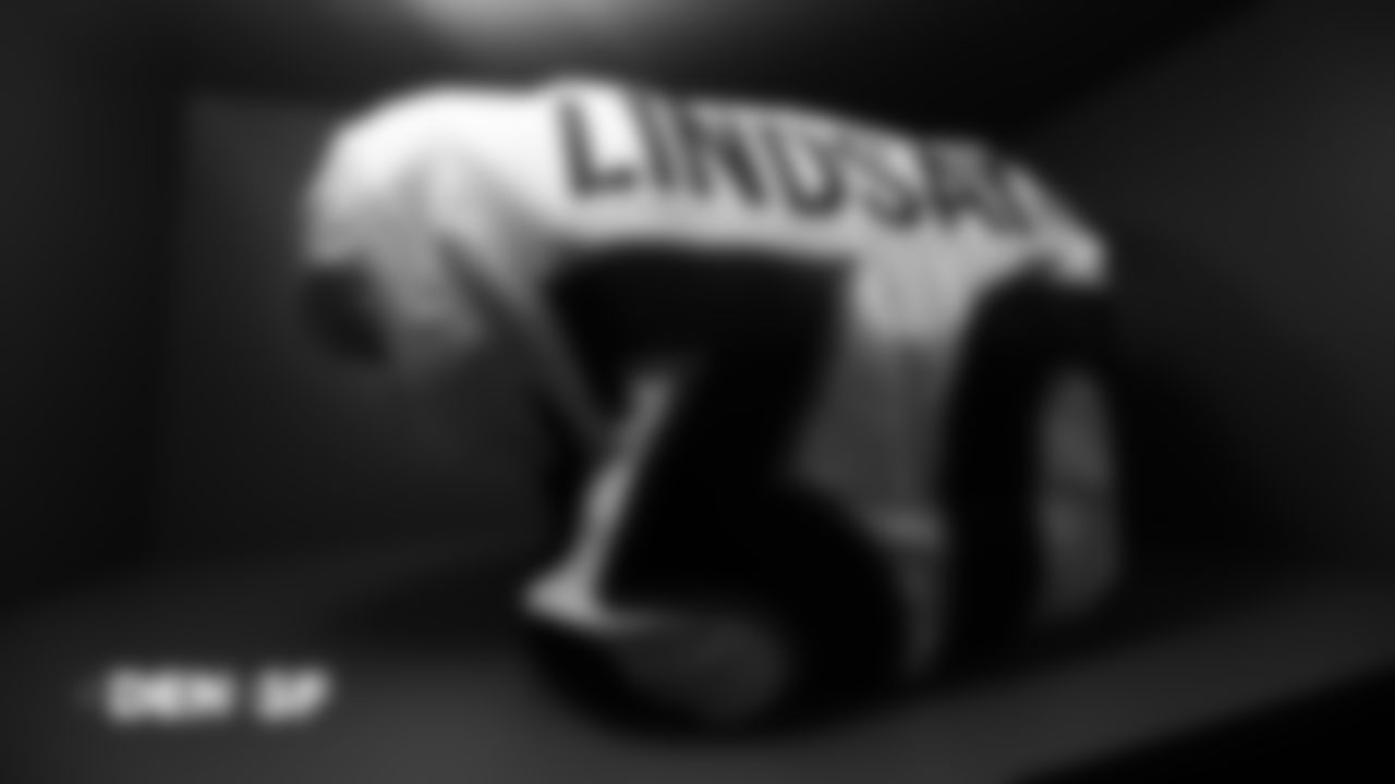 Phillip Lindsay's jersey in the locker room before the Broncos' Week 14 game against the San Francisco 49ers at Levi's Stadium on December 9, 2018.