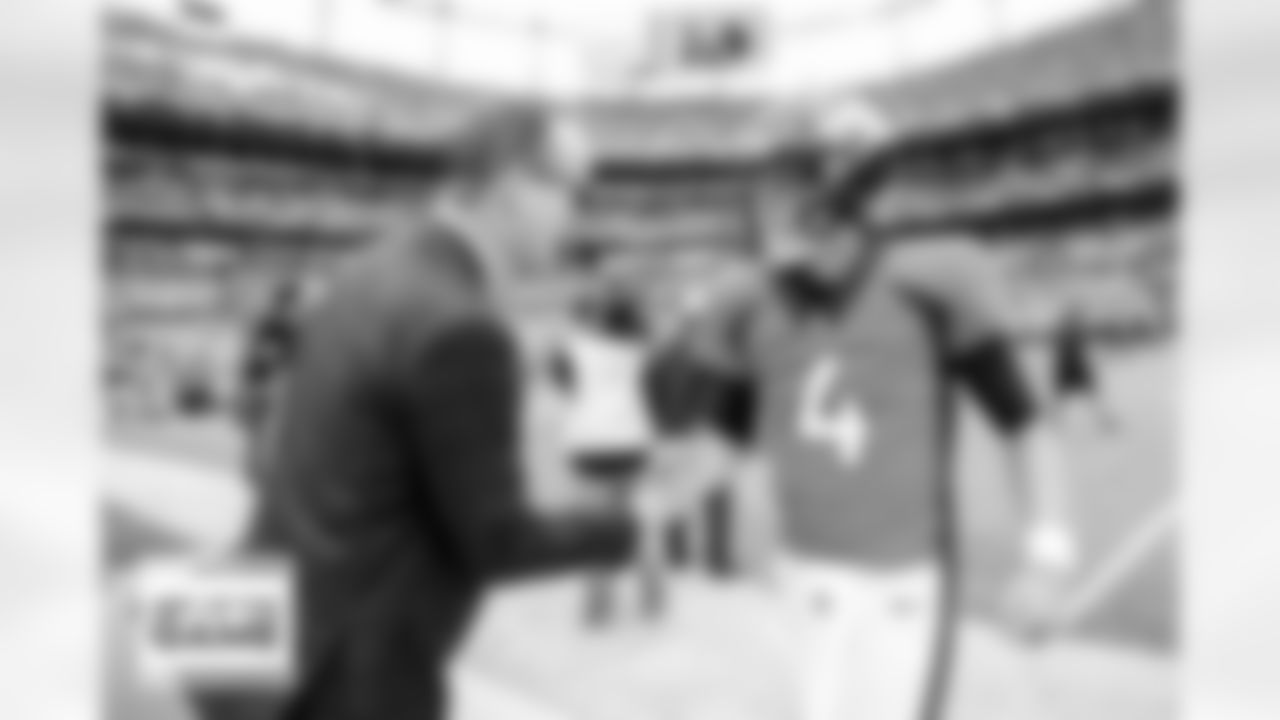 Peyton Manning and Brett Rypien during pregame warmups before the Broncos' Week 7 game against the New York Jets at Empower Field at Mile High in Denver, Colorado on October 23, 2022. (Photo by Ben Swanson)