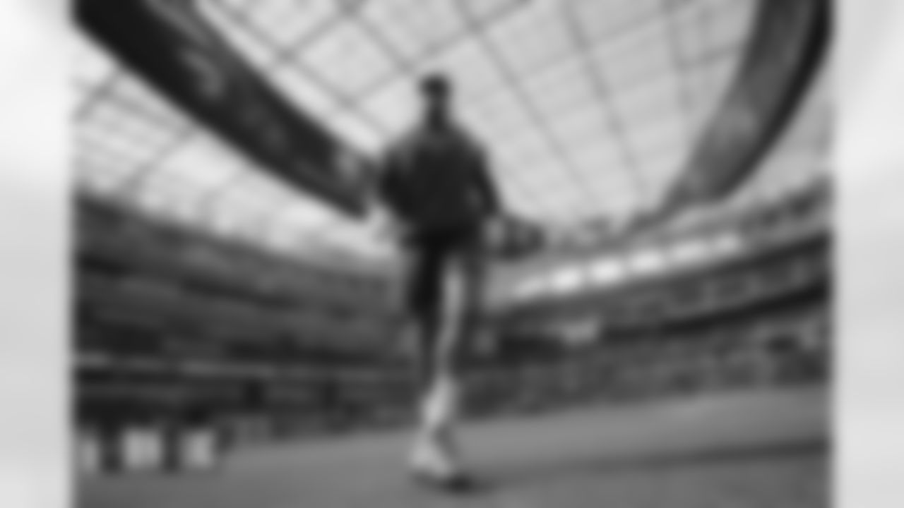 Bradley Chubb before the Denver Broncos' Week 6 game against the Los Angeles Chargers at SoFi Stadium in Inglewood, California on October 17, 2022. (Photo by Ben Swanson)