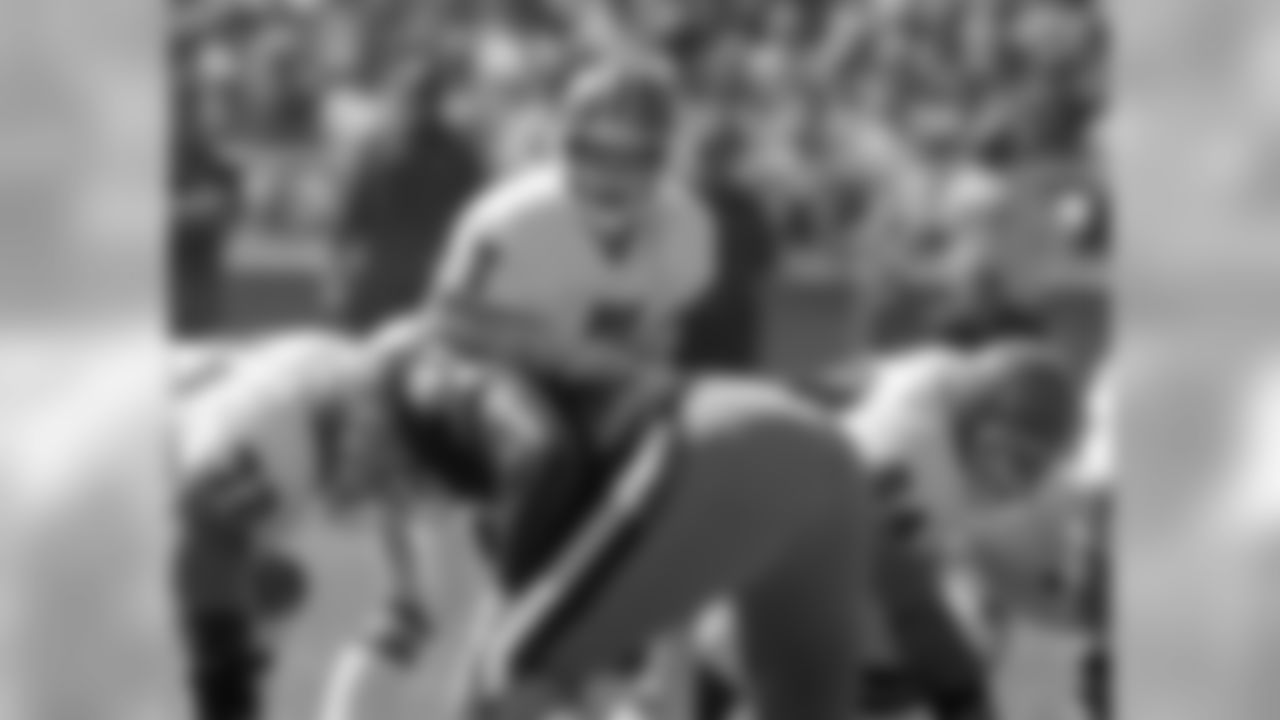 Denver Broncos quarterback John Elway (7) during the Broncos' 16-13 win over the 49ers.