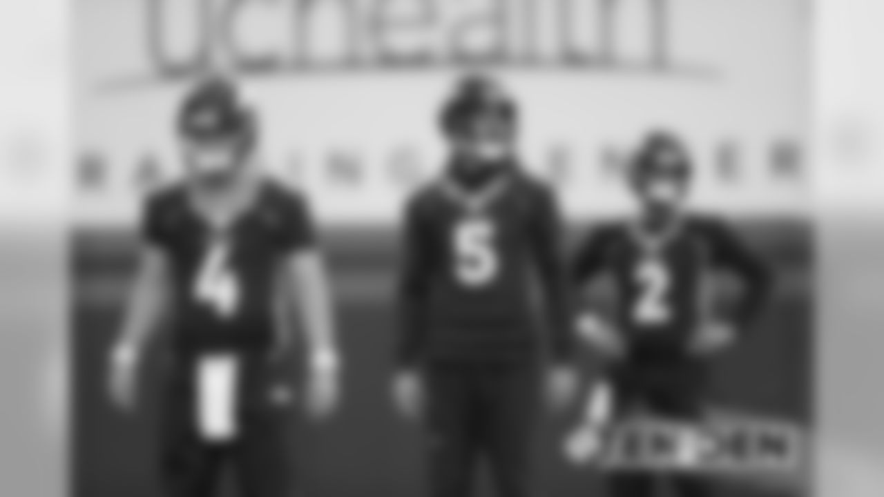 Joe Flacco during practice at UCHealth Training Center on October 10, 2019. (Photo by Gabriel Christus)