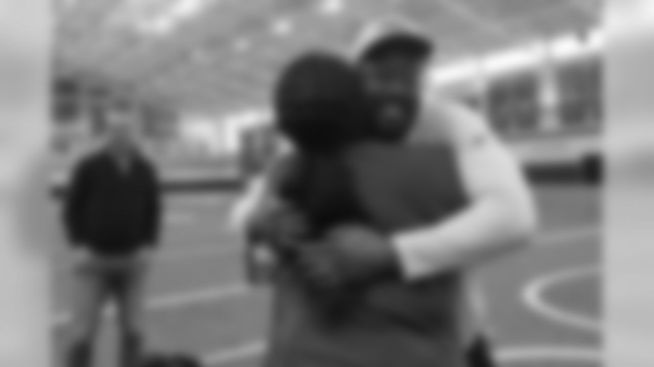 Peyton Manning and Von Miller's family surprise Miller to announce he's the Broncos' nominee for the 2018 Walter Payton NFL Man of the Year award. Manning won the Walter Payton NFL Man of the Year award in 2005.