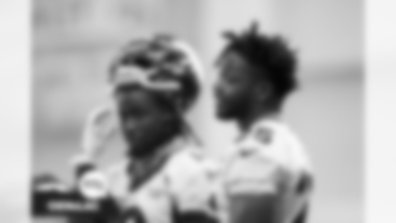 Melvin Gordon III and Jerry Jeudy at practice at UCHealth Training Center in Englewood, Colorado on December 29, 2021. (Photo by Ben Swanson)