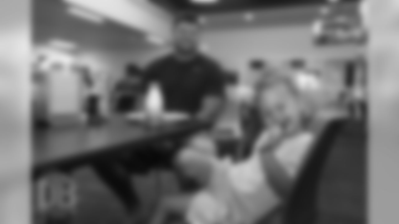 Jared Veldheer and his daughter Eva during a family breakfast at UCHealth Training Center on September 15, 2018.