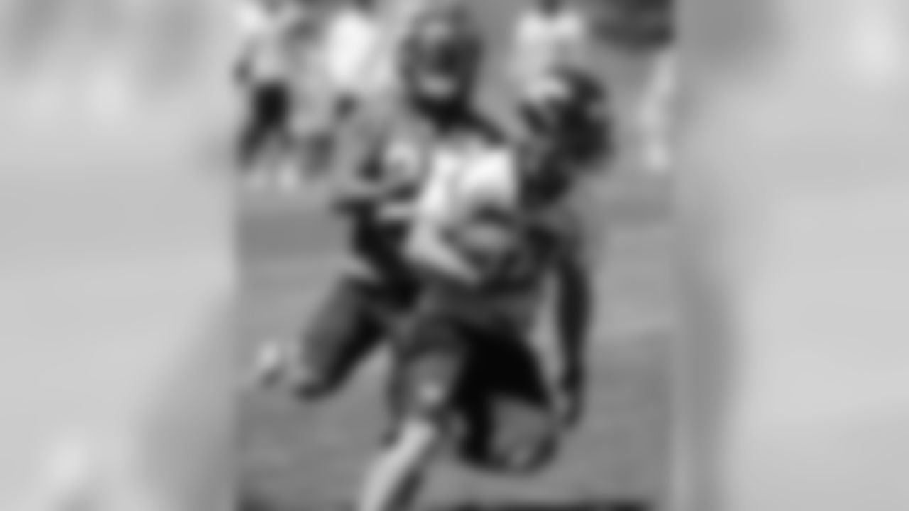 Welker turns upfield after a catch.