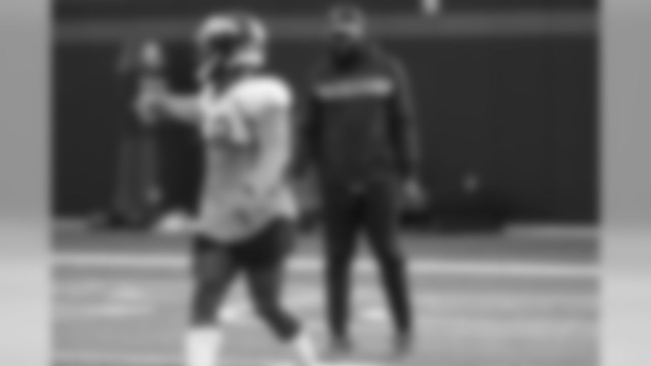 Darian Stewart during practice in the Pat Bowlen Fieldhouse at UCHealth Training Center on November 7, 2018.