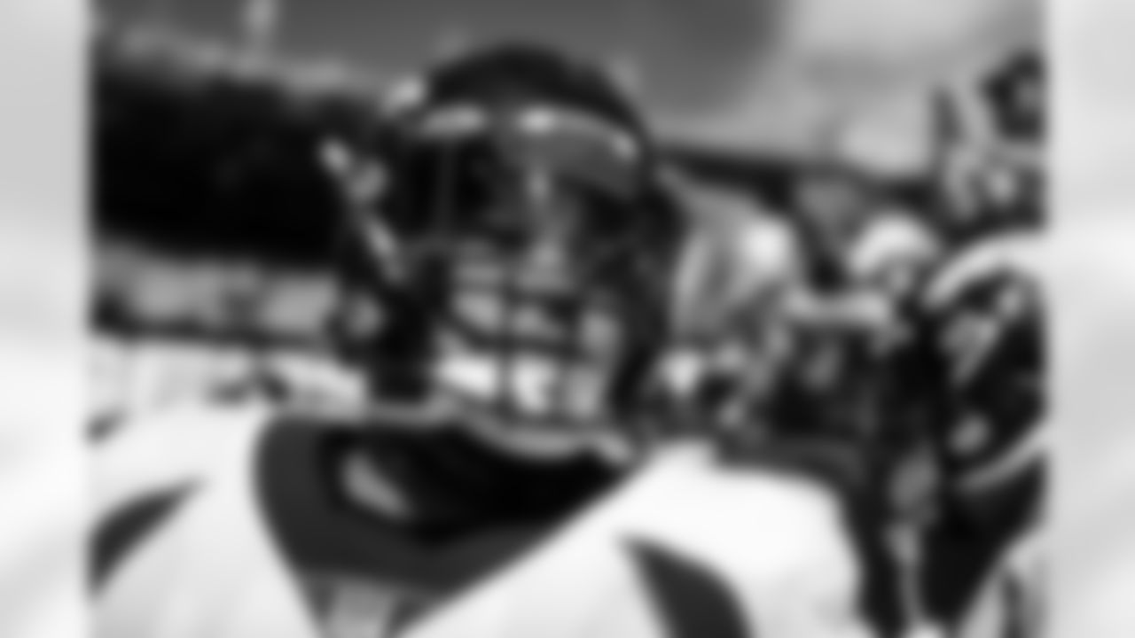 Mike Purcell before the Broncos' Week 5 game against the Pittsburgh Steelers at Heinz Field in Pittsburgh, Pennsylvania on October 10, 2021. (Photo by Gabriel Christus)