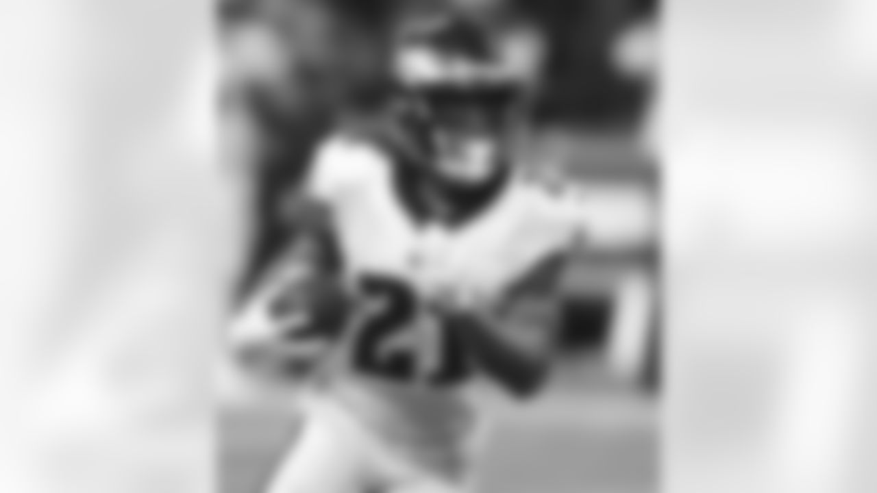 Philadelphia Eagles cornerback Ronald Darby (21) runs with the ball after an interception in a week 2 NFL football game against the Atlanta Falcons, Sunday, Sep.15, 2019 in Atlanta. (Michael Zarrilli/AP Images for Panini, via AP)