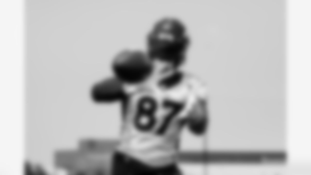 Noah Fant during practice on the 14th day of training camp at UCHealth Training Center on August 16, 2021. (Photo by Ben Swanson)