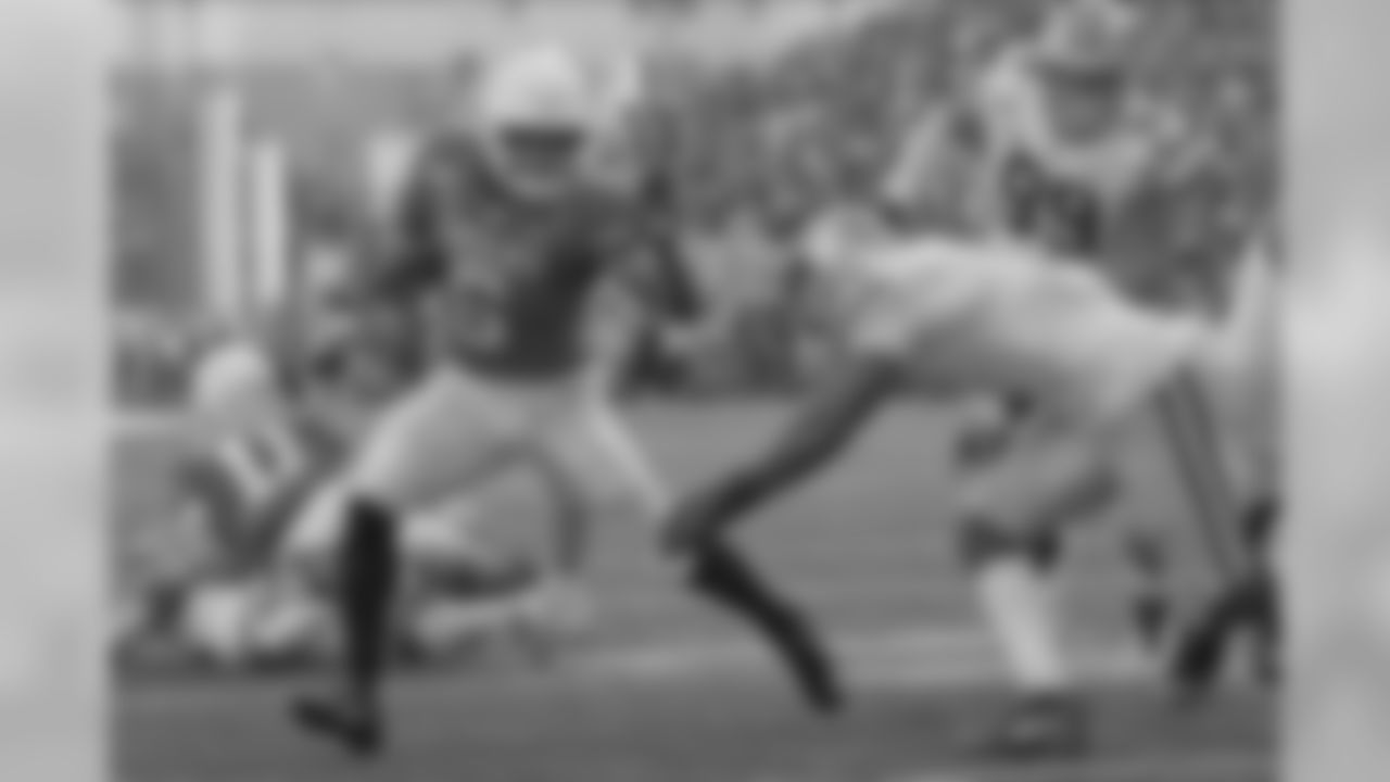 Mocked to Denver in the third round by: Josh Edwards, CBS Sports
NFL.com prospect profile: "… Duvernay saved his best for last, turning in a first-team All-Big 12 effort as a senior by finishing in the nation's top five with 106 receptions, which went for 1,386 yards (13.1 per) and nine touchdowns in 13 starts. …" (AP Photo/Chuck Burton)