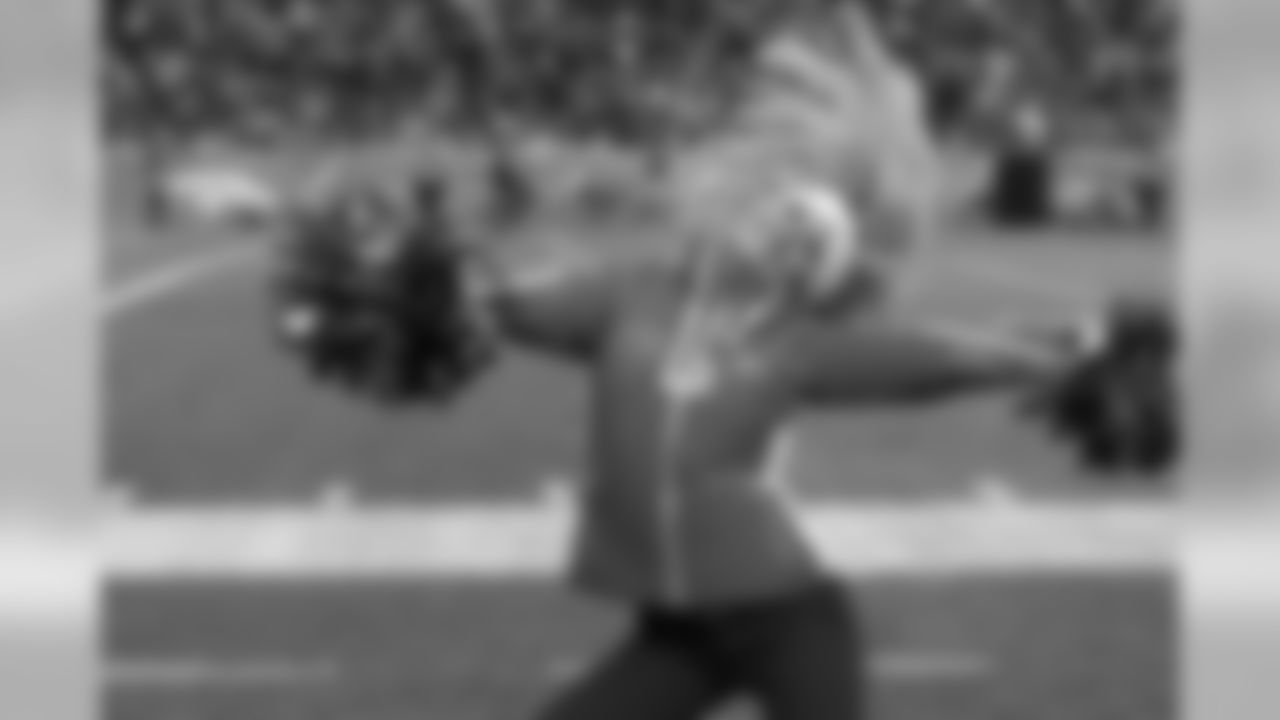 171231, Denver Broncos, DBC, Cheerleaders, 2017, KCC Allison