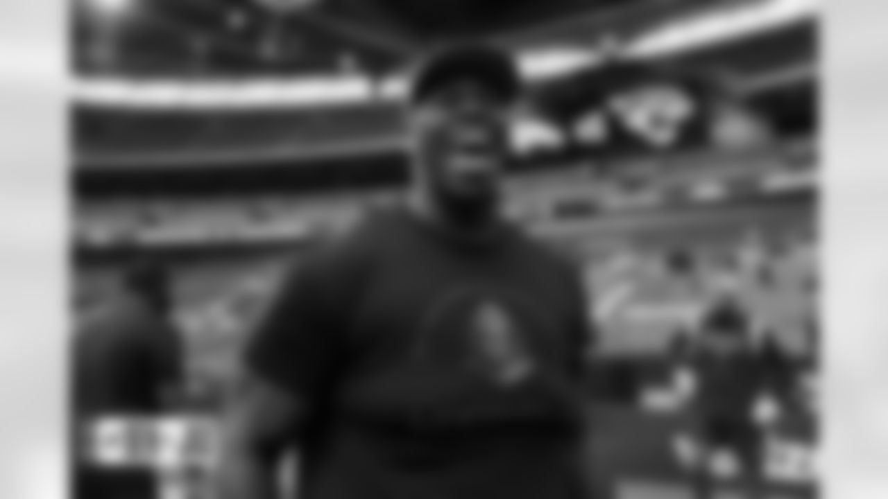 DeShawn Williams before the Broncos' Week 8 game against the Jacksonville Jaguars at Wembley Stadium in London, England in the United Kingdom on October 30, 2022. (Photo by Ben Swanson)
