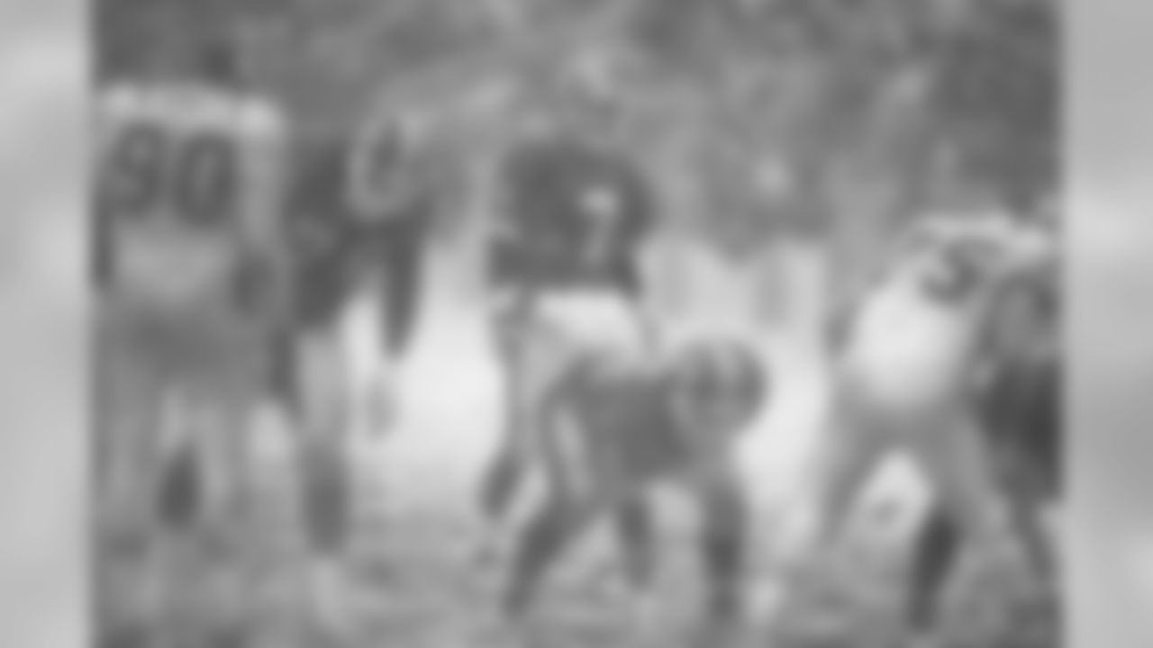 John Elway calls an audible against the Kansas City Chiefs in a snow storm.