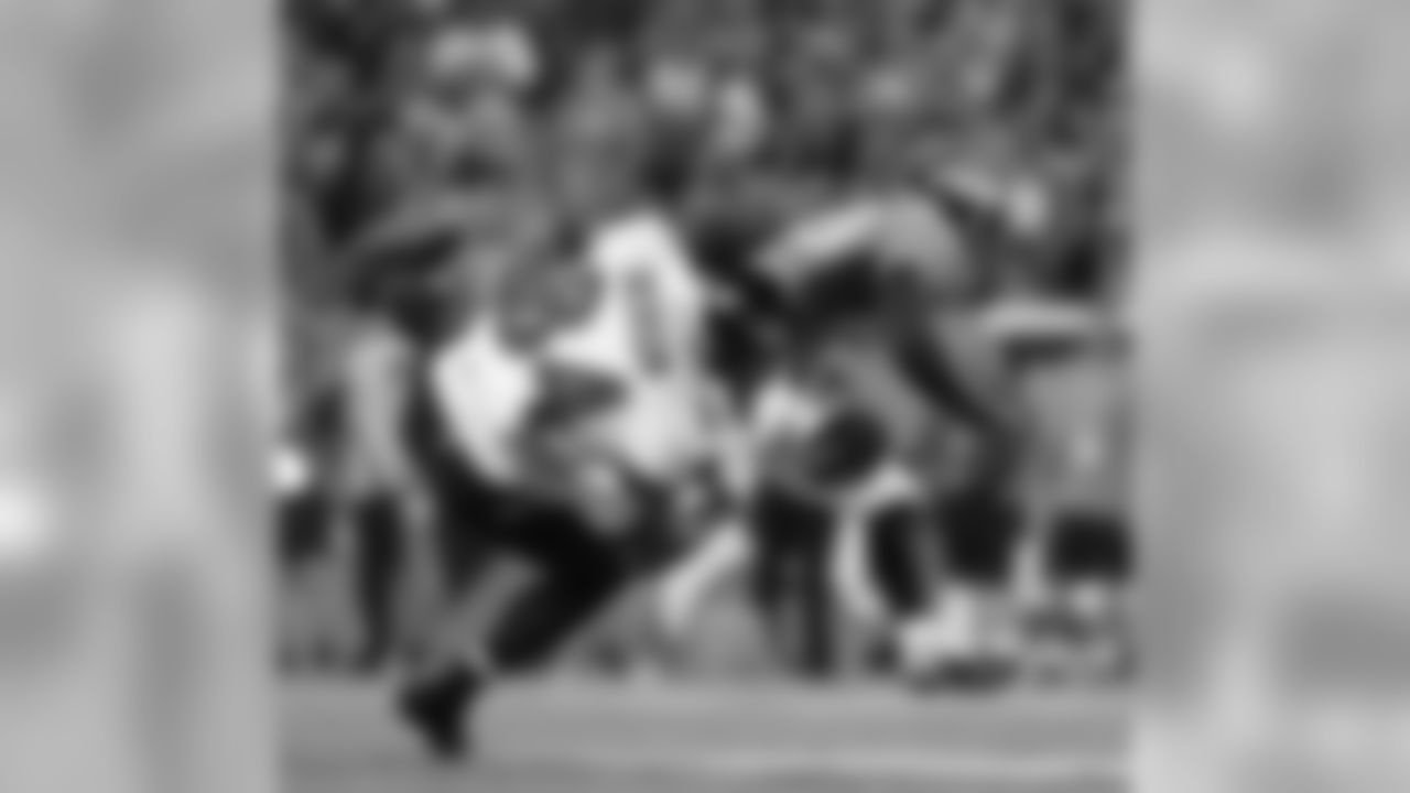 Mike Adams Breaks Up a Pass