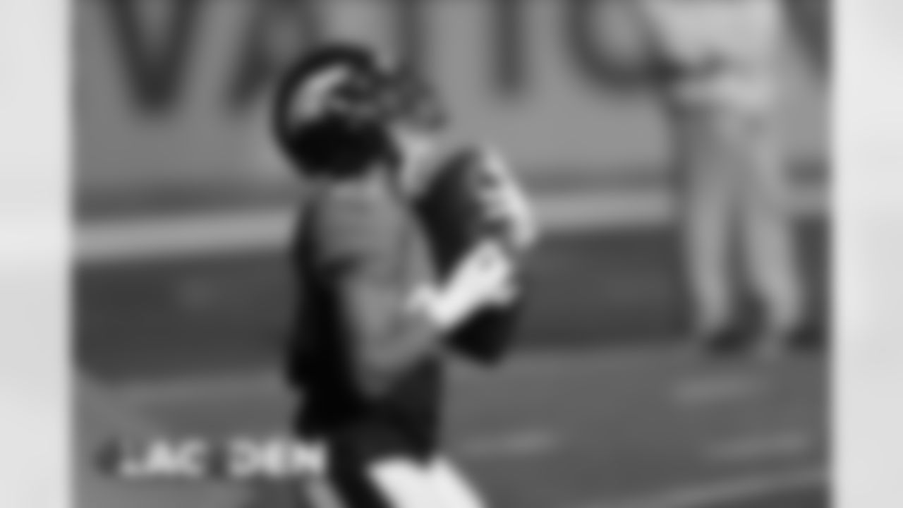 Bryce Callahan during warmups before the Broncos' Week 8 game against the Los Angeles Chargers at Empower Field at Mile High on November 1, 2020. (Photo by Gabriel Christus)
