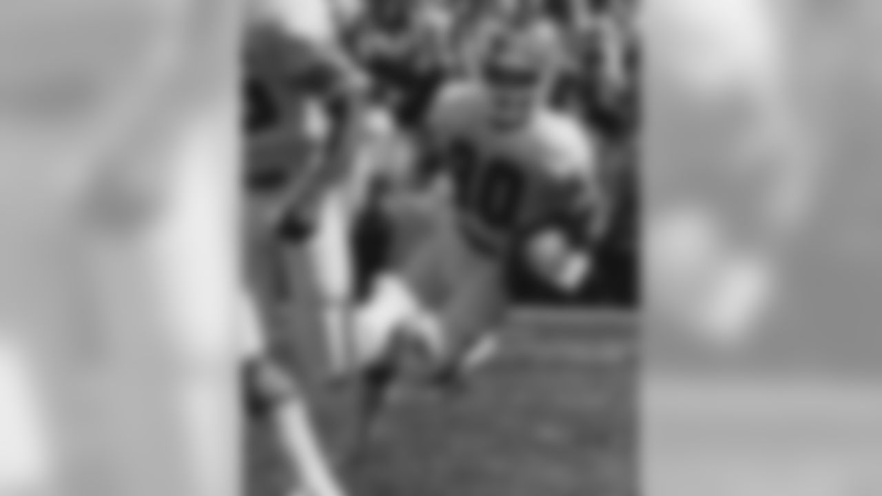 Drafted by the Broncos in the fourth round of the 1975 NFL Draft with the 95th-overall pick, Rick Upchurch was a 6-year starter in the NFL who made four Pro Bowls and had three first-team All-Pro selections and was inducted into the Ring of Fame. (AP Photo/NFL Photos)