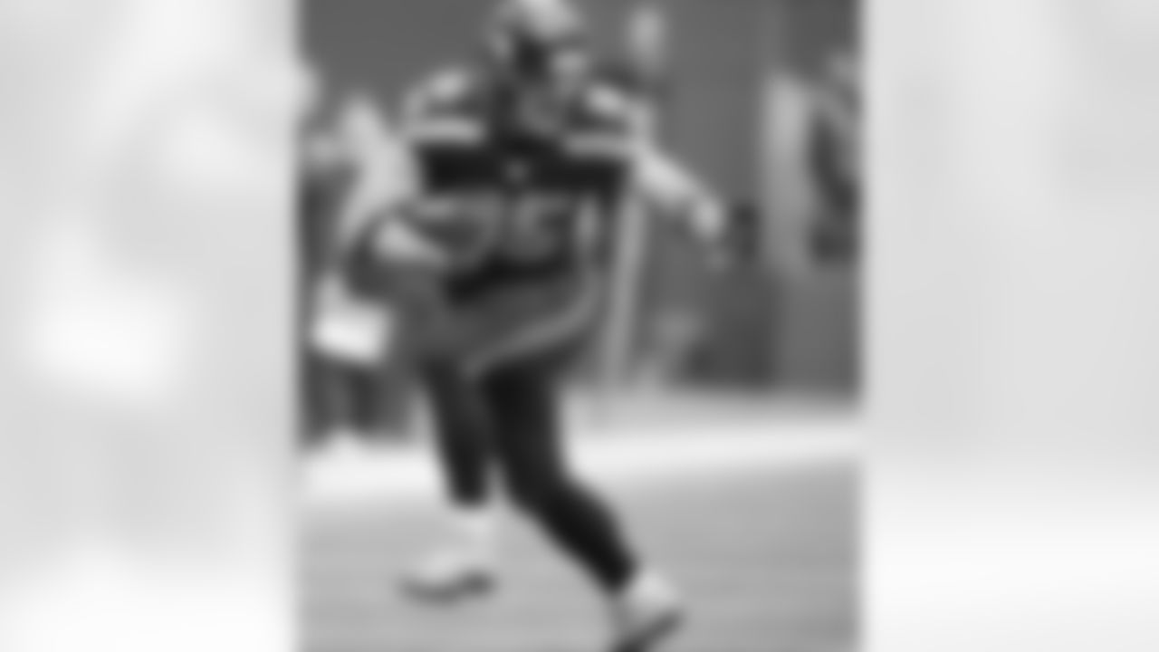 Backed up by 82 Luke Willson and 87 Kellen Davis