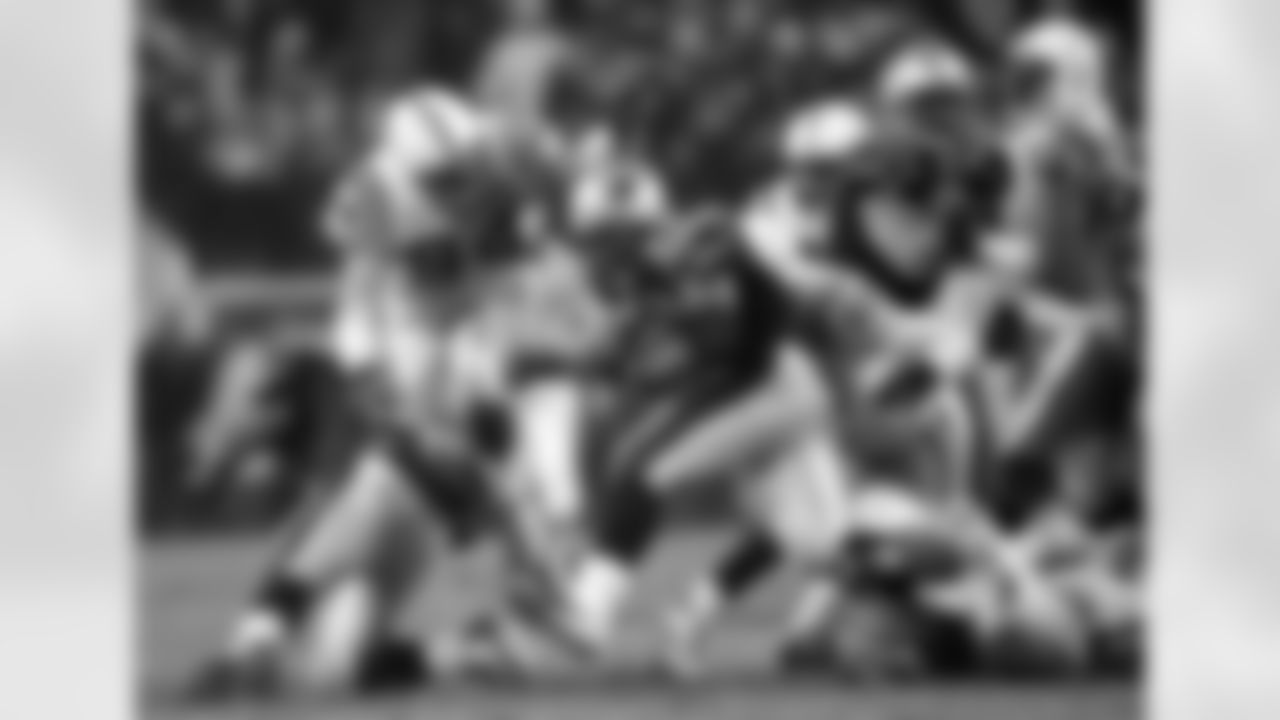 2000 NFL Draft: Rob Morris, LB (Colts)Morris played eight seasons with the Colts, starting 67 of 99 games. He tallied 348 career solo tackles, seven sacks, one interception and two forced fumbles.