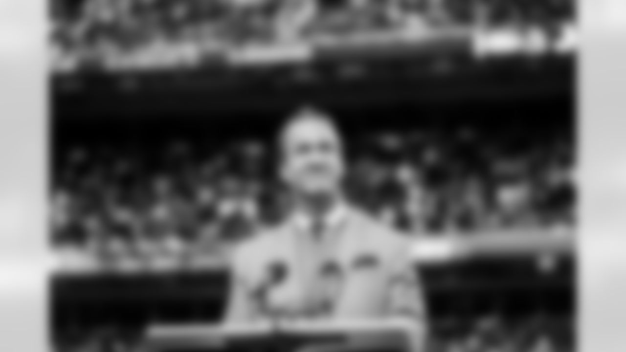 John Fox gives Peyton Manning his Ring of Fame ring during the halftime Ring Of Fame ceremony during the NFL game against the Washington Football Team on Sunday, October 31, 2021 at Empower Field at Mile High in Denver, Colorado.
Photo by Gabriel Christus