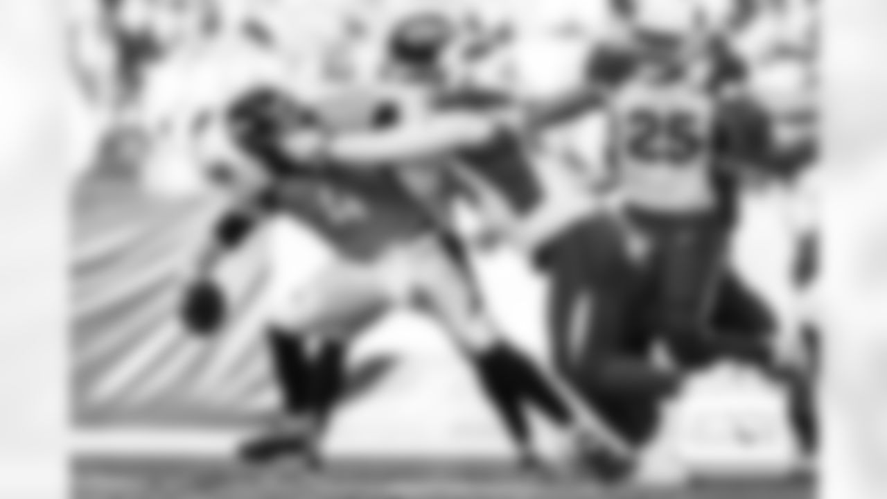 Arizona Cardinals defensive tackle Trysten Hill (98) facemasks Denver Broncos quarterback Brett Rypien (4) during a NFL game against the Arizona Cardinals on Sunday, December 18, 2022 at Empower Field at Mile High in Denver, Colorado.
Photo by Gabriel Christus/Denver Broncos