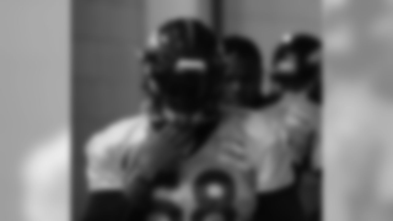 LB Von Miller
