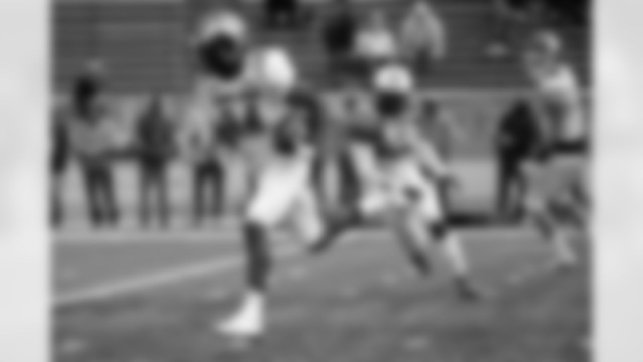 Colorado State WR Michael Gallup was the first receiver to get on the same page with Baker Mayfield during the Tuesday North Team practice, catching a 30-yard pass down the left seam during the team period. He continued his solid work throughout the week, grabbing a pair of deep passes from Josh Allen in one-on-one repetitions Wednesday.