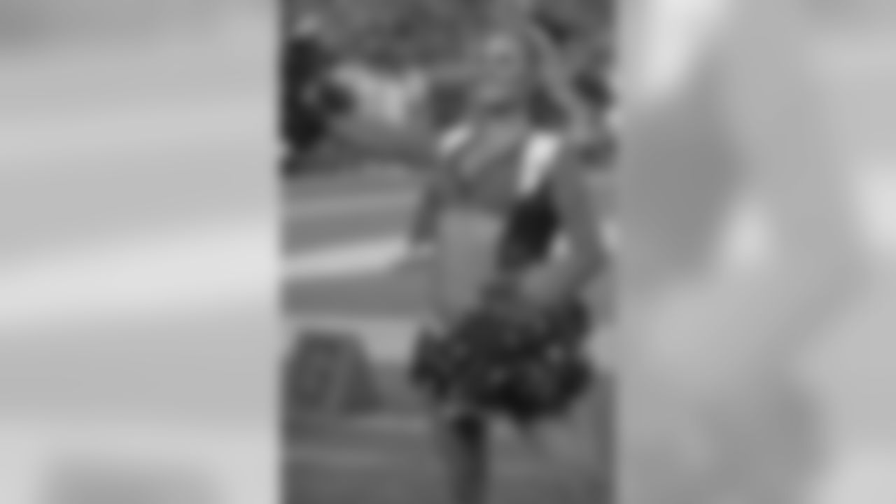DBC, Cheerleaders, Denver Broncos, 170911, LAC, SDC Allison
