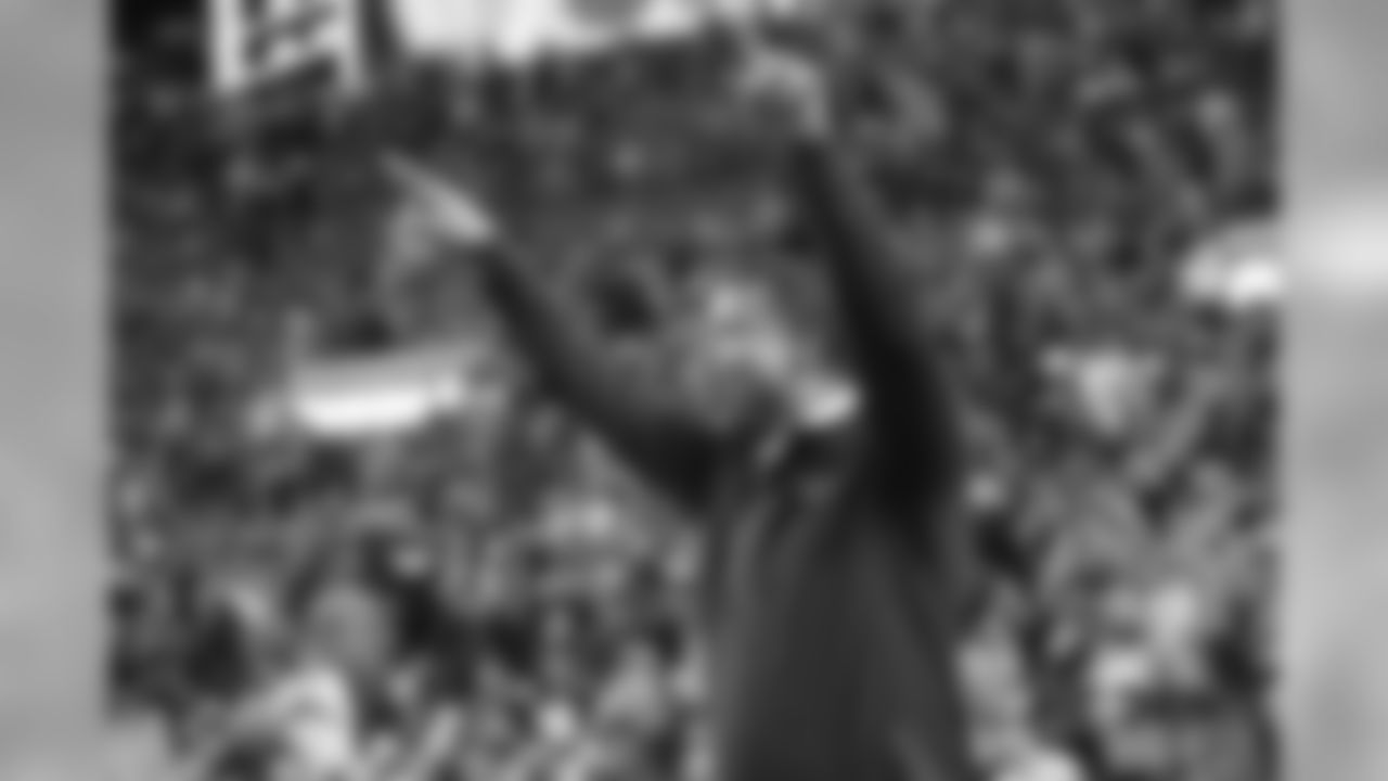 Ring of fame former safety Steve Atwater during the Ring of Fame recognition show at halftime during the game against the Kansas City Chiefs at Broncos Stadium at Mile High on October 1, 2018.