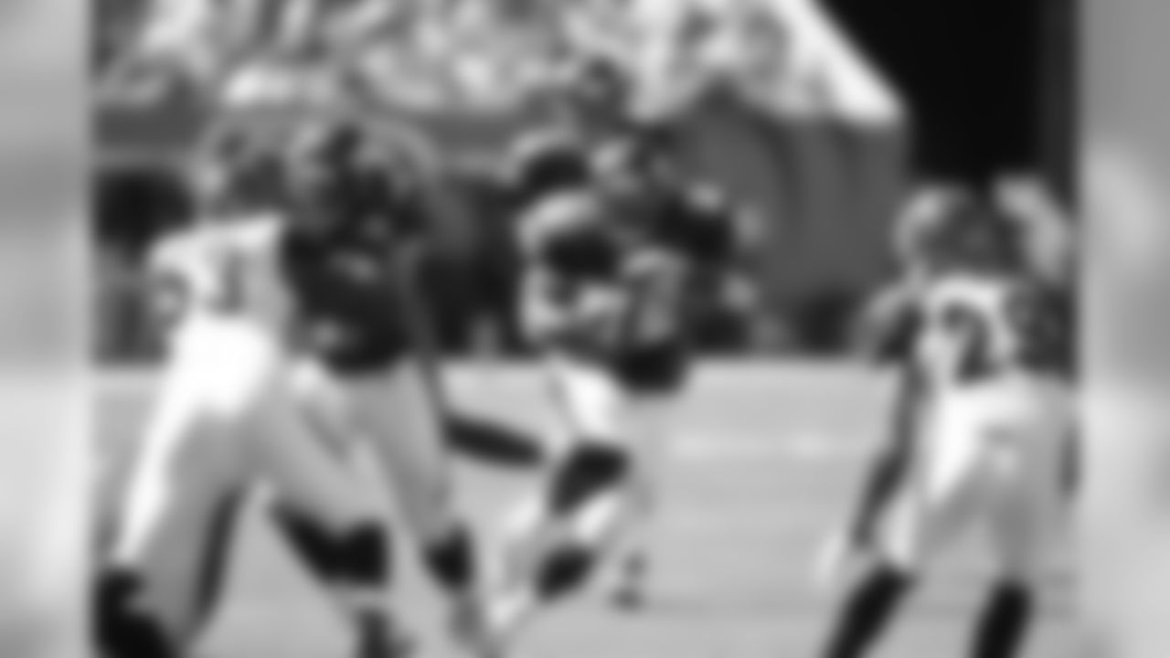 LMont Jordan gains 4 yards on a carry off left guard in the fourth quarter of the NFL game against the Cincinnati Bengals September 13, 2009