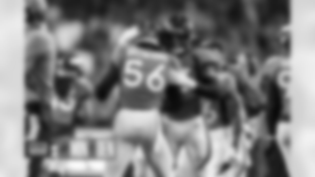 Baron Browning during the Broncos' preseason Week 3 game against the Minnesota Vikings at Empower Field at Mile High in Denver, Colorado on August 27, 2022. (Photo by Gabriel Christus)