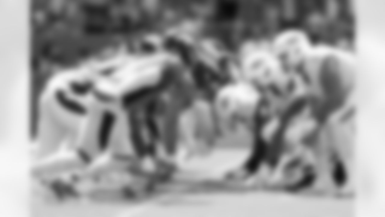 The line of scrimmage during the Broncos' Week 3 game against the Miami Dolphins at Hard Rock Stadium in Miami Gardens, Florida on September 24, 2023. Photo by Gabriel Christus / Denver Broncos