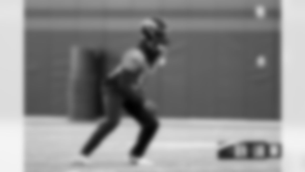 Essang Bassey during practice on Friday, December 23, 2022 at UCHealth Training Center in Englewood, Colorado.
Photo by Gabriel Christus/Denver Broncos