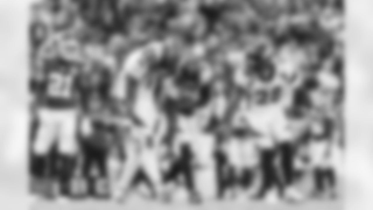 Courtland Sutton, Jerry Jeudy and Latavius Murray during the Broncos' Week 17 game against the Kansas City Chiefs at GEHA Field at Arrowhead Stadium in Kansas City, Missouri on January 1, 2023. Photo by Gabriel Christus