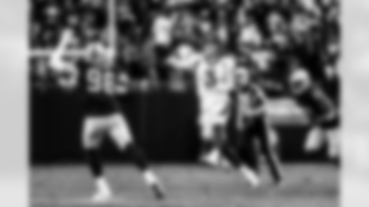 Denver Broncos quarterback Drew Lock (3) during the NFL game against the Las Vegas Raiders on Sunday, December 26, 2021 at Allegiant Stadium in Las Vegas, Nevada.
Gabriel Christus