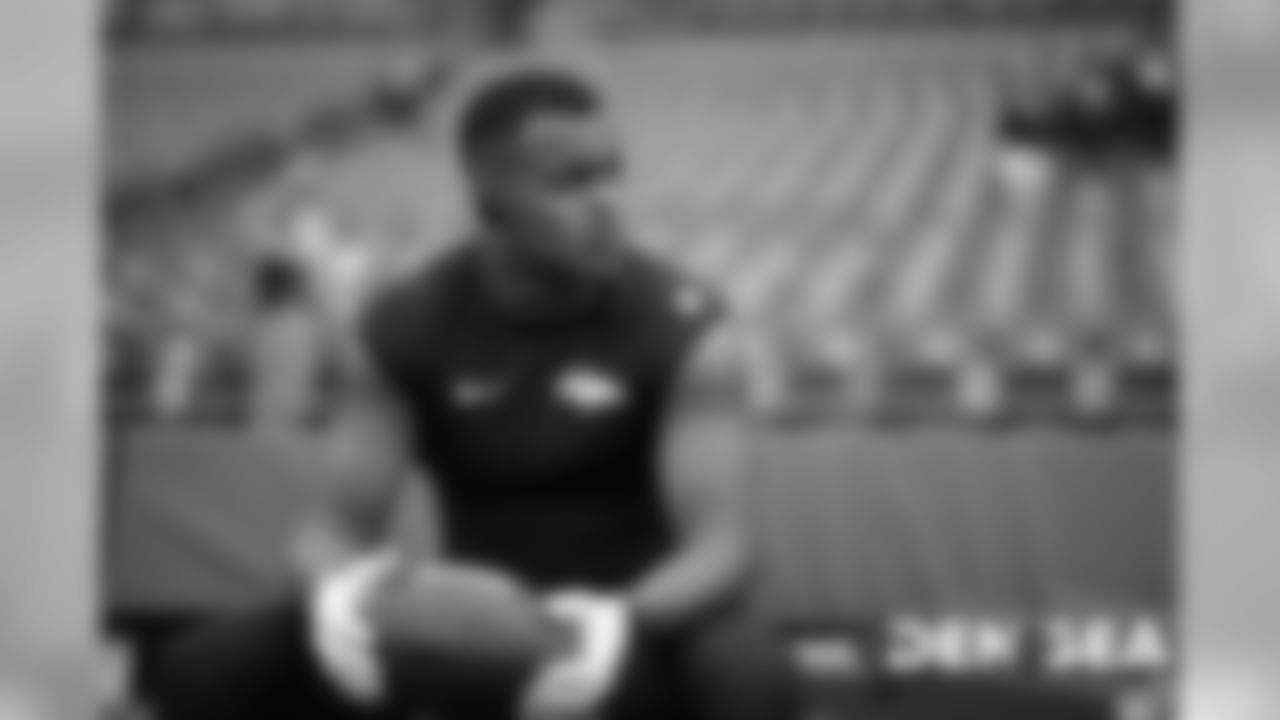 Noah Fant before the NFL game against the Seattle Seahawks at CenturyLink Field in Seattle, Washington, August 08, 2019.