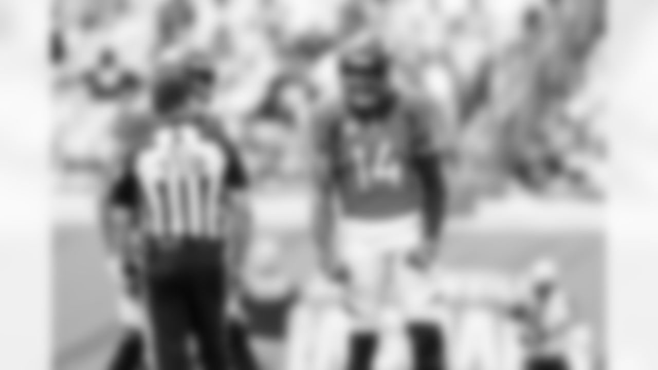 Courtland Sutton during the Broncos' Week 2 game against the Jacksonville Jaguars at TIAA Bank Field in Jacksonville, Florida on September 19, 2021. (Photo by Gabriel Christus)