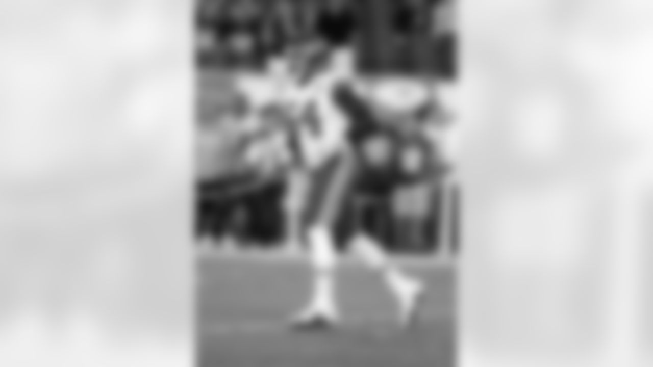 ROLB 54 Dezman Moses
