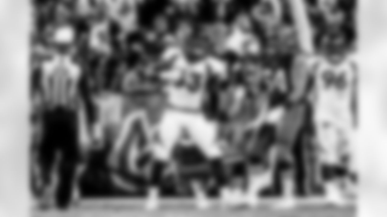 Jonathon Cooper during the Broncos' Week 7 game against the Cleveland Browns at FirstEnergy Stadium in Cleveland, Ohio on October 21, 2021. (Photo by Gabriel Christus)