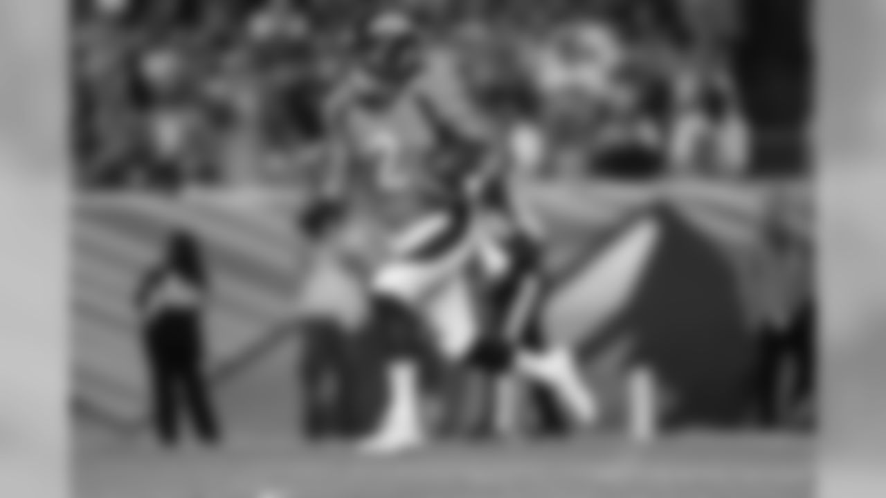RB Phillip Lindsay