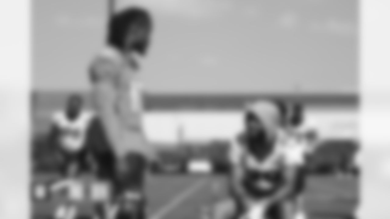 Jerry Jeudy and Caden Sterns during practice on Wednesday, October 5, 2022 at UCHealth Training Center in Englewood, Colorado.
Photo by Gabriel Christus / Denver Broncos