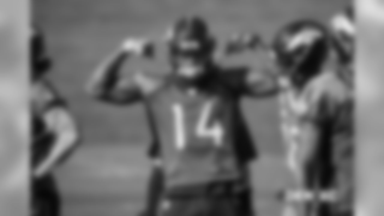 Courtland Sutton flexes for the camera during practice on October 26, 2018 at UCHealth Training Center.