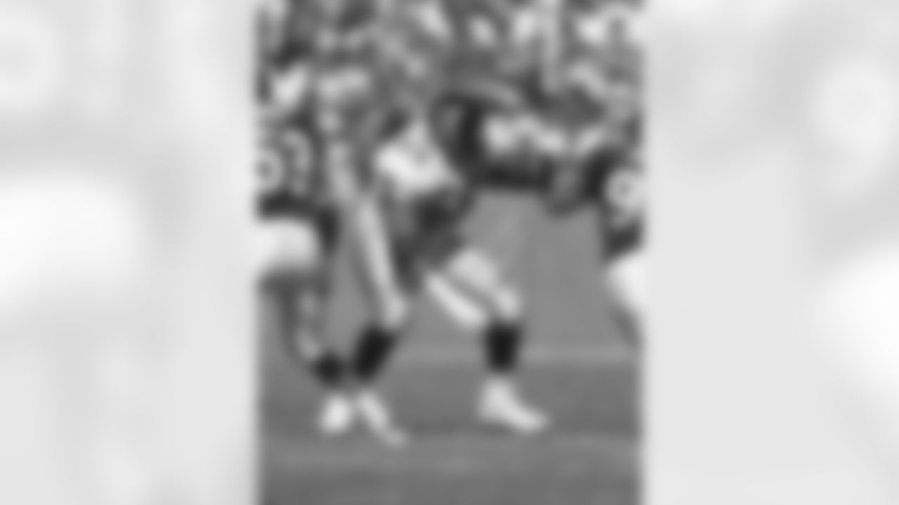 Drafted by: Atlanta Falcons
Career accolades: three Pro Bowls, one AP first-team All-Pro selection, 1993 NFL All-Rookie Team member
(David Durochik via AP)