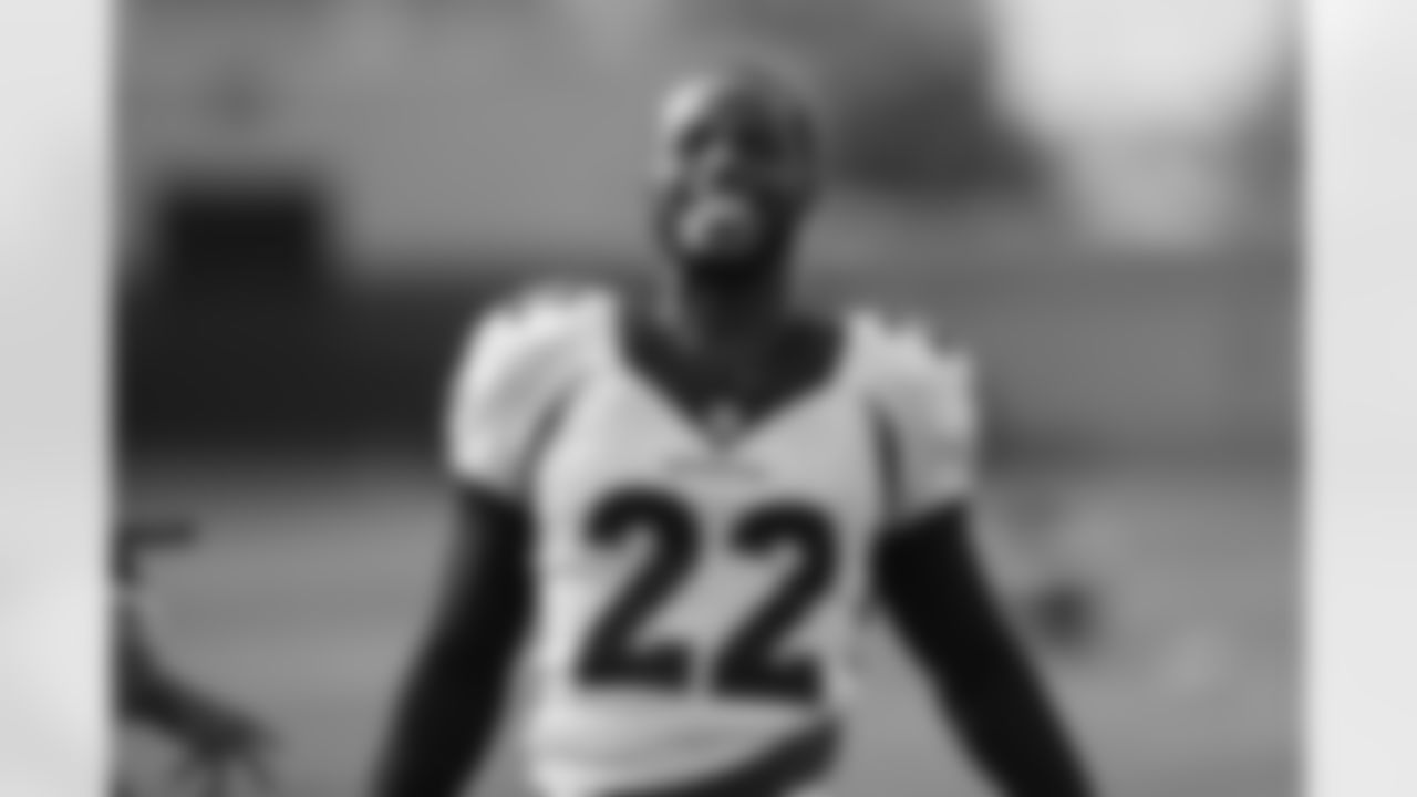Kareem Jackson grins during practice on Day 11 of training camp at UCHealth Training Center on August 28, 2020. (Photo by Ben Swanson)